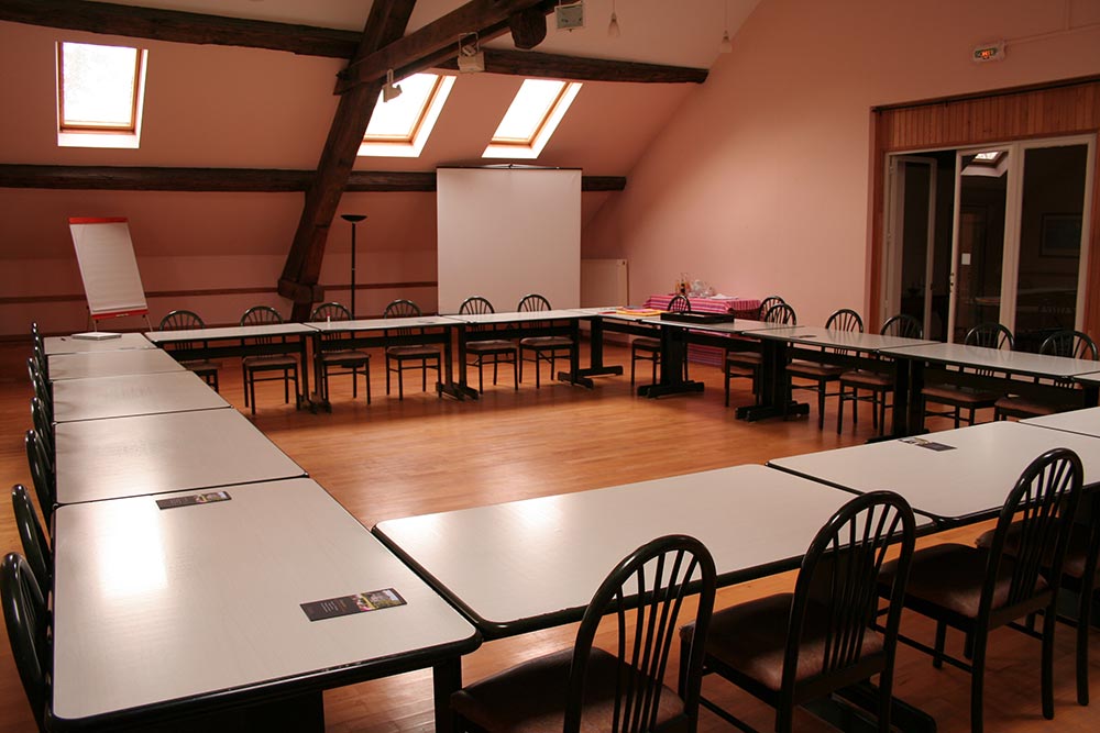 Grande salle de réunion en Franche-Comté au Château de la Linotte