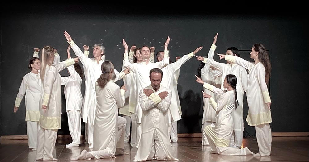 Danse et Mouvements de Gurdjieff avec Amiyo Devienne